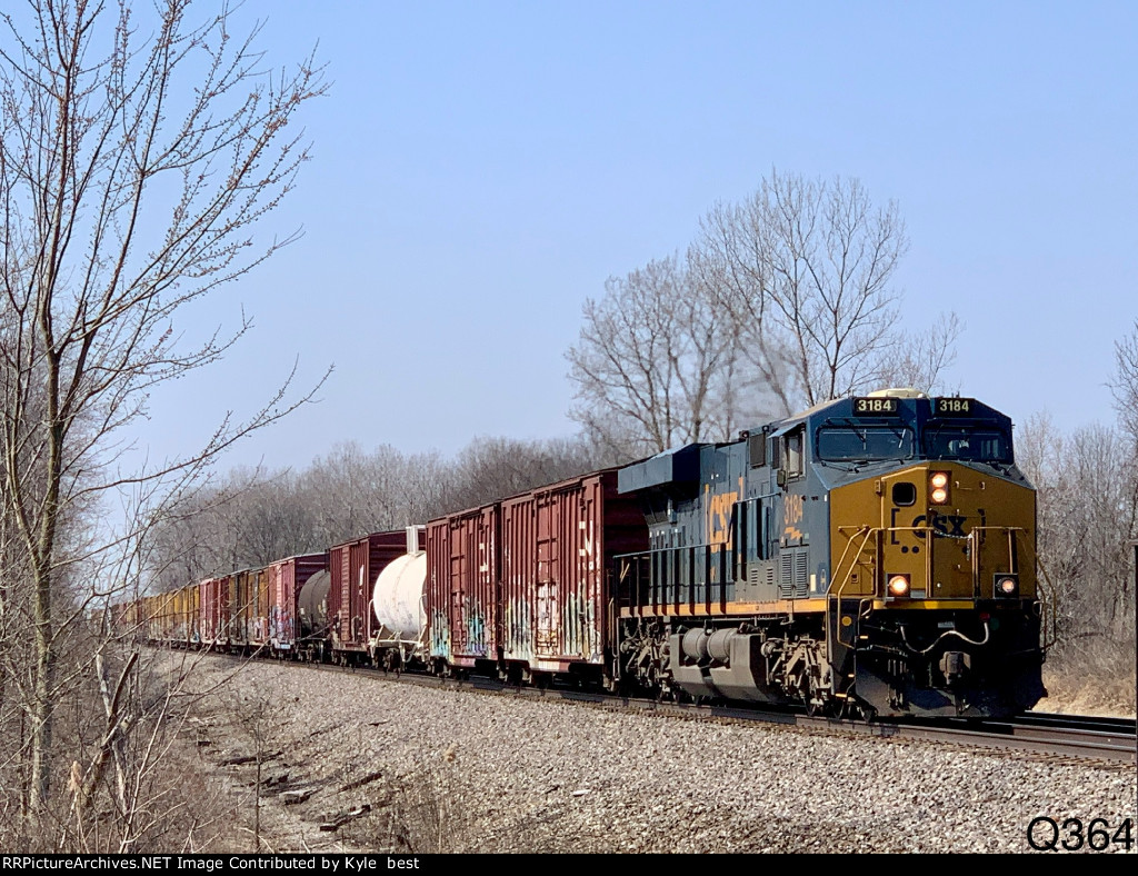 CSX 3184 on Q364